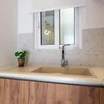 Zenon Homes 2nd Floor, Center