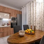 Zenon Homes 2nd Floor, Center 卡拉马塔