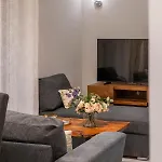 Zenon Homes 2nd Floor, Center *
