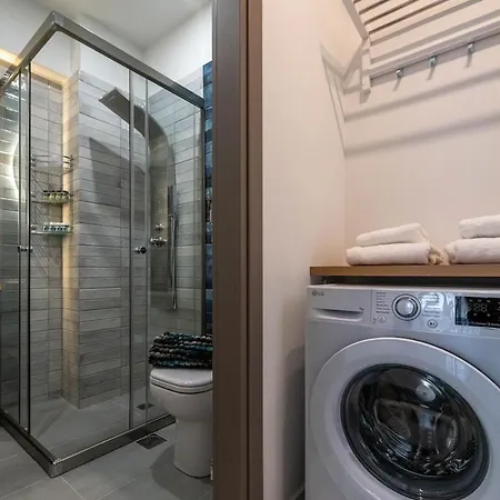 Zenon Homes 2nd Floor, Center * 卡拉马塔