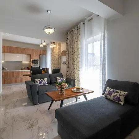 Zenon Homes 2nd Floor, Center 公寓 卡拉马塔