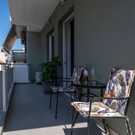 Zenon Homes 2nd Floor, Center * Kalamata