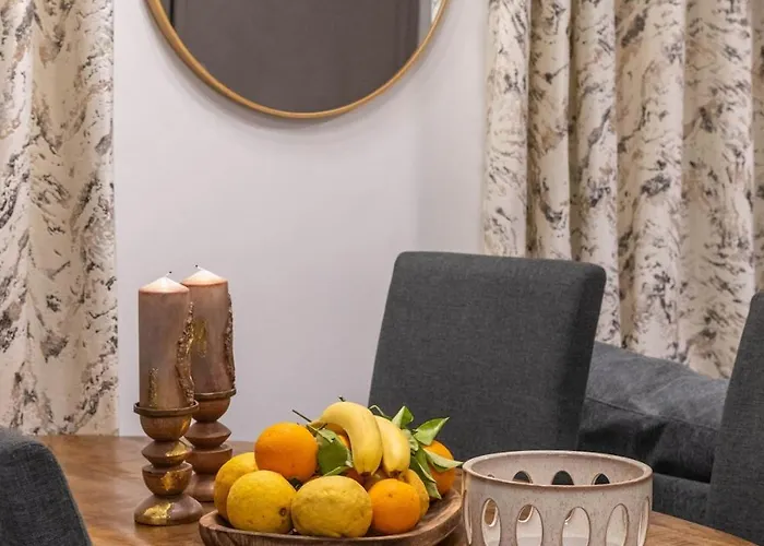 Zenon Homes 2nd Floor, Center 卡拉马塔