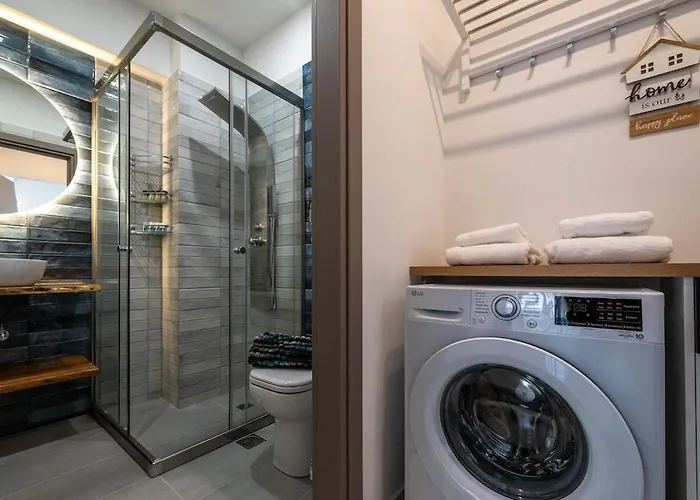 Zenon Homes 2nd Floor, Center * 卡拉马塔