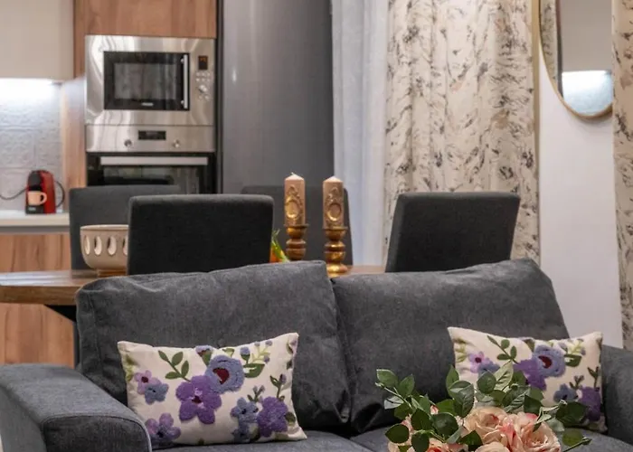 Zenon Homes 2nd Floor, Center 公寓 卡拉马塔