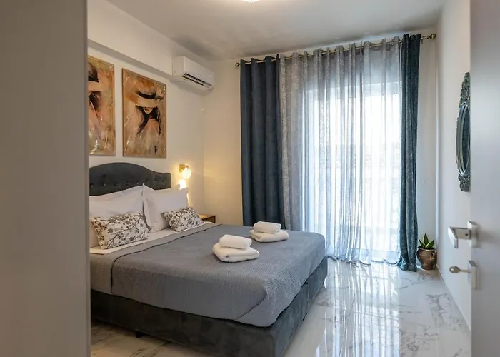 Zenon Homes 2nd Floor, Center *