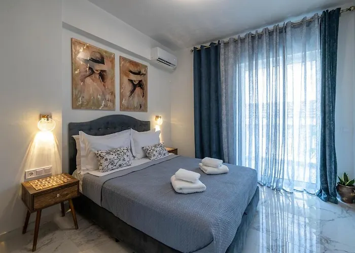 Zenon Homes 2nd Floor, Center * 卡拉马塔