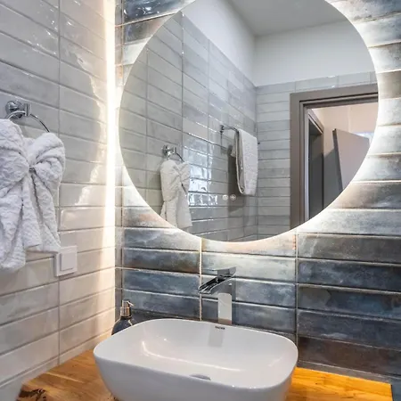 Zenon Homes 2nd Floor, Center Kalamata