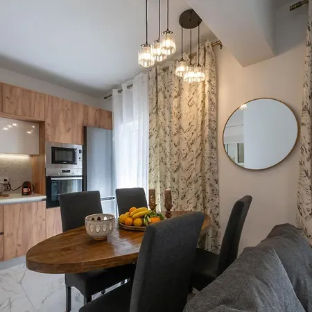 Apartman Zenon Homes 2nd Floor, Center *