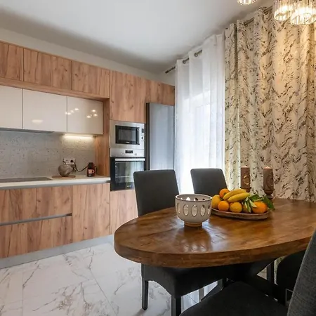 Apartament Zenon Homes 2nd Floor, Center Kalamata