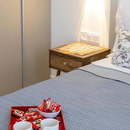 Zenon Homes 2nd Floor, Center