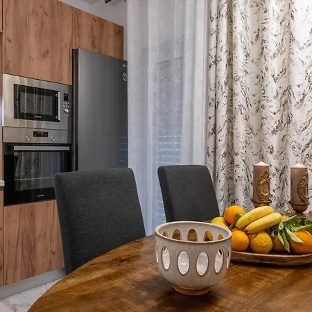 Zenon Homes 2nd Floor, Center Apartman Kalamáta