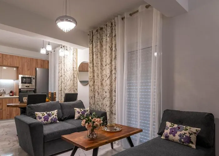 Apartmán Zenon Homes 2nd Floor, Center *