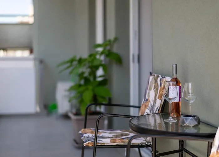 Zenon Homes 2nd Floor, Center *