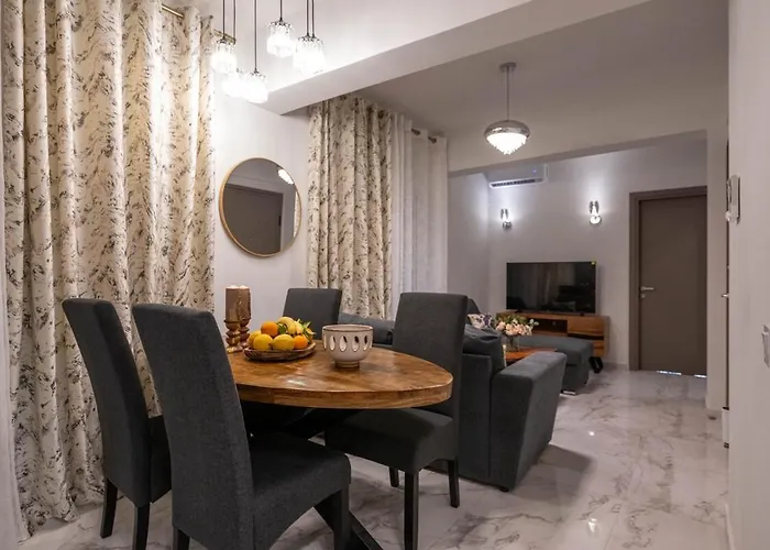 Zenon Homes 2nd Floor, Center *