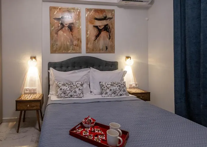 Zenon Homes 2nd Floor, Center * Kalamata