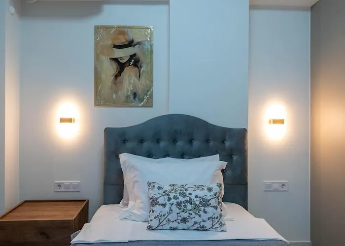 Zenon Homes 2nd Floor, Center Kalamata